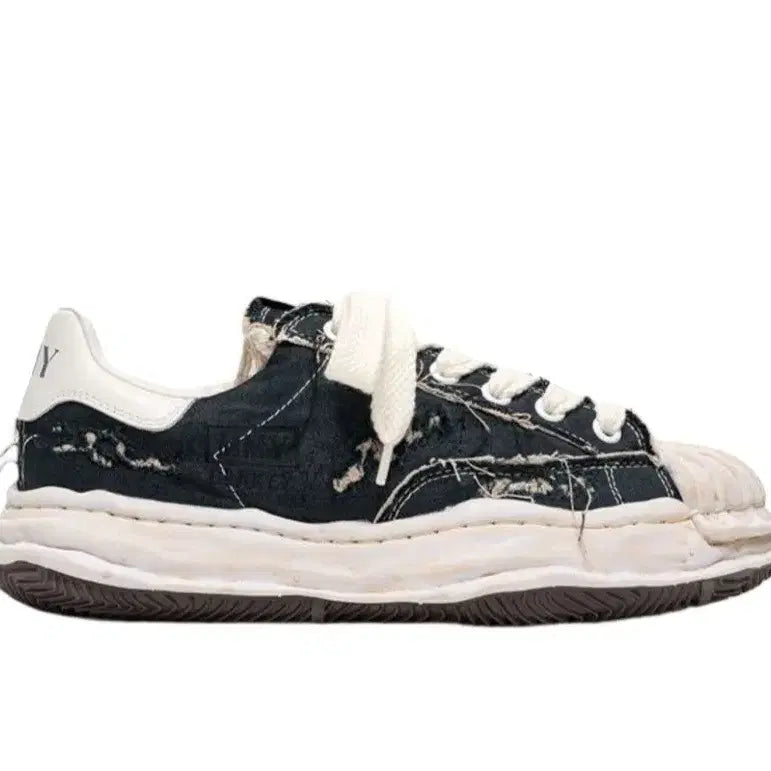 [BUNJANG] Maison Mihara Yasuhiro Blakey OG Sole Ripped Overdyed Canvas Low-Top Sneakers Black Size 41 / 메종 미하라 야스히로 블레이키 OG 솔 립드 오버다이 캔버스 로우탑 스니커즈 블랙 41사이즈