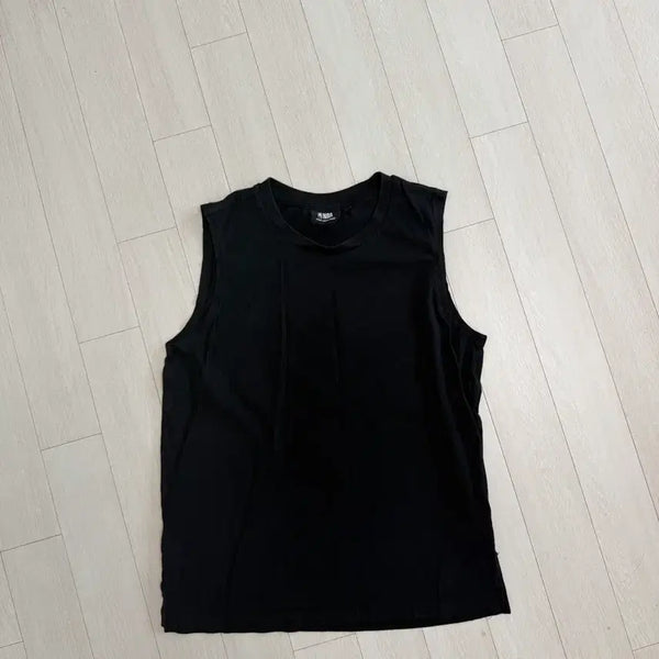 [BUNJANG] Black Sleeveless T-Shirt / 블랙 슬리브리스 티셔츠