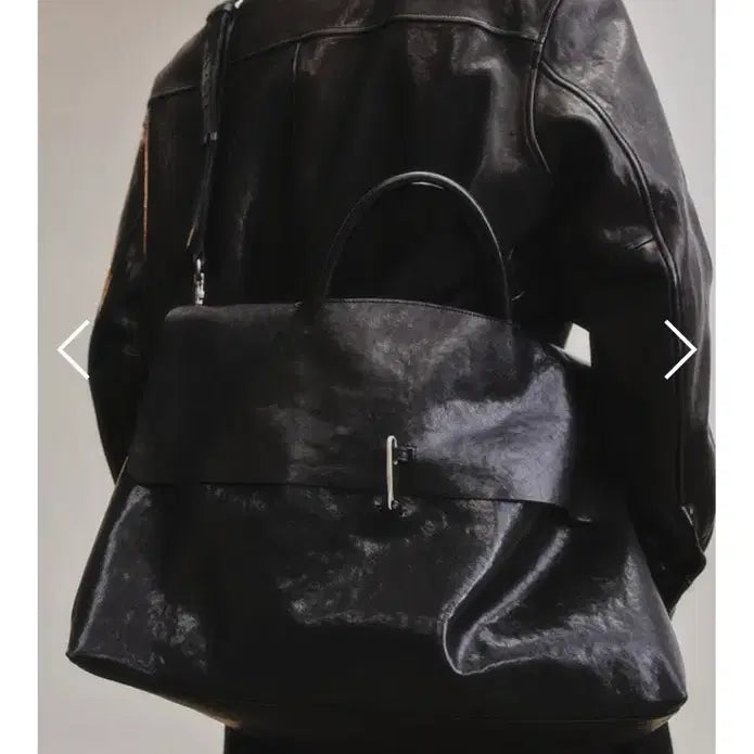 [BUNJANG] Art if acts Leather Weekend Bag / Art if acts 레더위켄드백