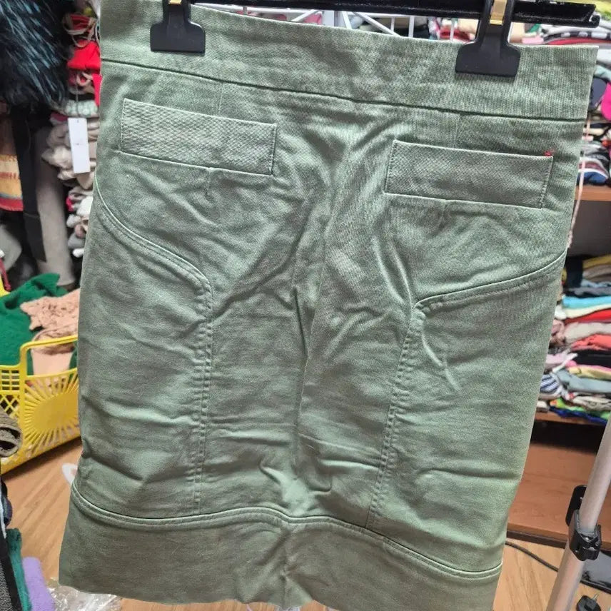 [BUNJANG] Khaki Midi Skirt with Pocket Detail / 프린 스커트