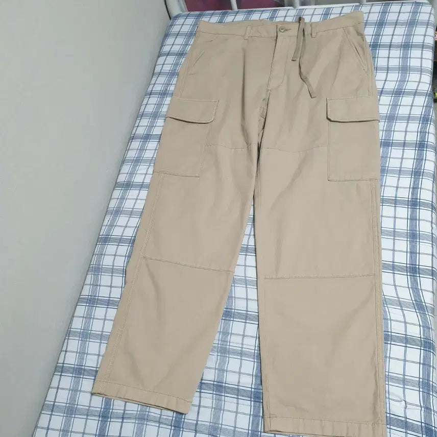 [BUNJANG] Uniqlo Cargo Pants Beige XL / 유니클로 카고 팬츠 베이지 XL