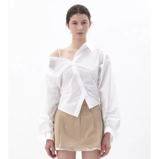 [BUNJANG] AbraMoo 1 Shoulder Roll-Up Shirt / 아비에무아 원숄더 롤업 셔츠