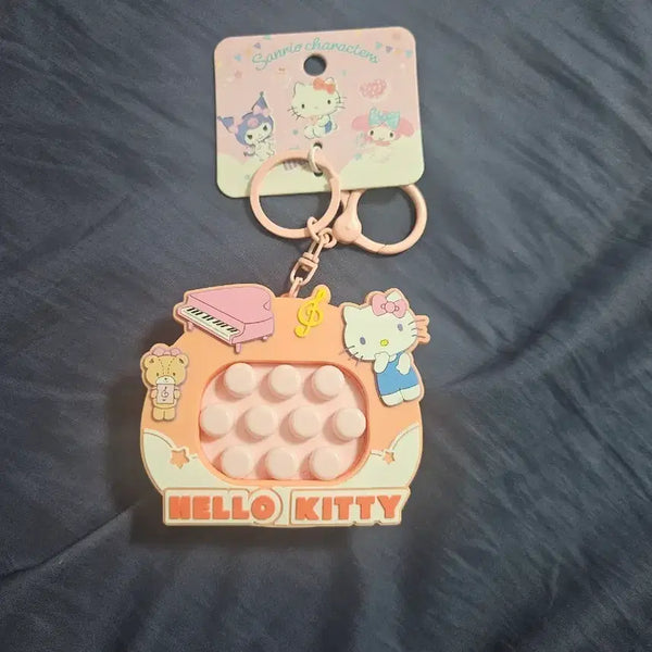 [BUNJANG] Sanrio Hello Kitty Squeeze Toy Keychain / 헬로키티 뾱뾱이 장난감 산리오 키링