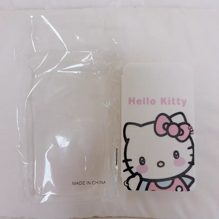 [BUNJANG] Hello Kitty 4-Piece Nail Care Set with Portable Case / [새상품] 헬로키티 손톱깎이 4종 풀세트/휴대용 케이스