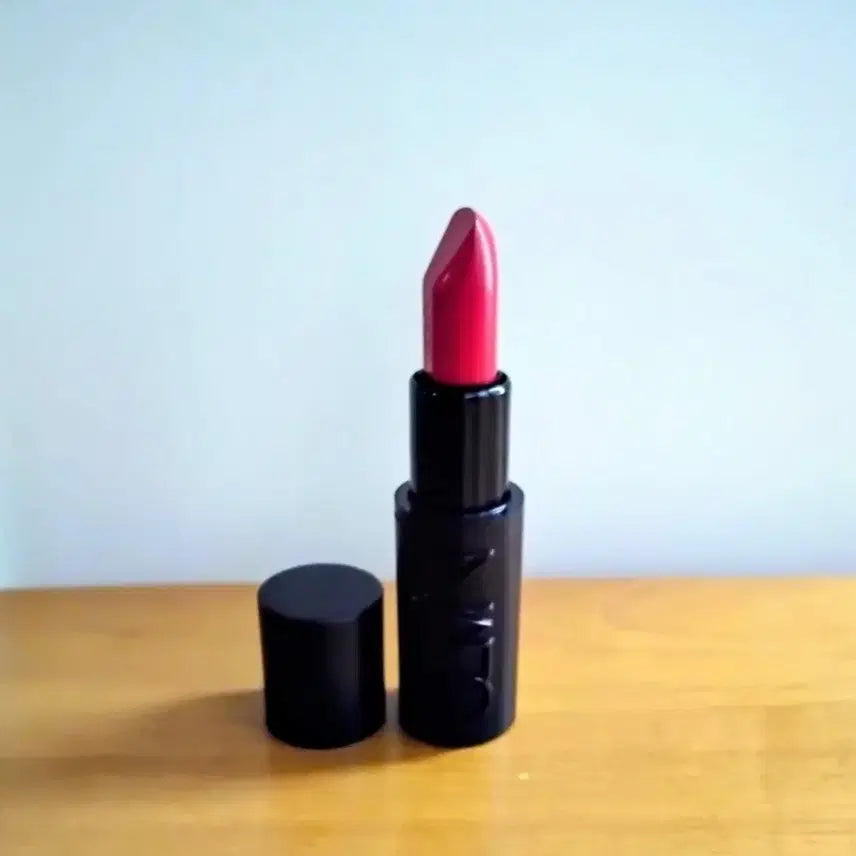 [BUNJANG] NARS Explicit Lipstick 862 Incendiare / 나스 익스플리시트 립스틱 862 인센디아리 색상이에요