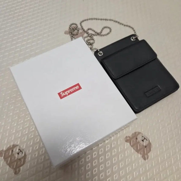 [BUNJANG] Supreme Leather ID Holder Wallet Black (18FW) / 슈프림 레더 ID 홀더 월렛 블랙 (18FW)