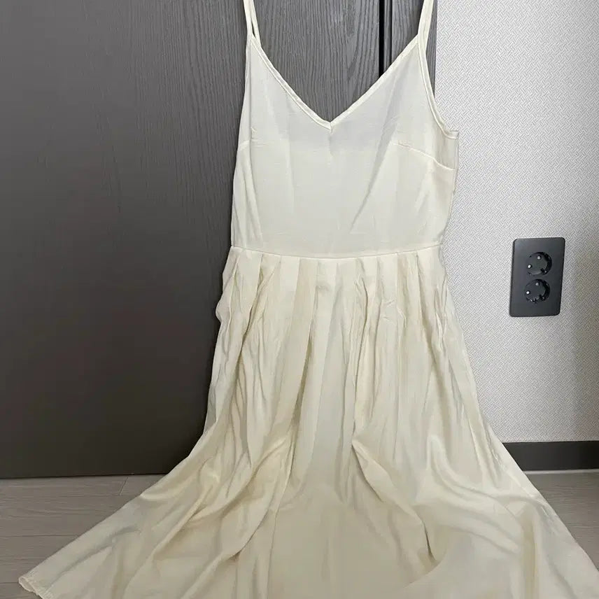 [BUNJANG] Ivory Strap Sleeveless Dress / 아이보리 끈 나시 원피스