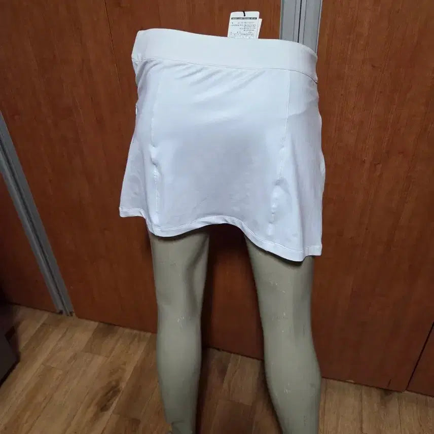 [BUNJANG] FILA Women's Training Golf Skirt Size 70 / FILA휠라여성트레이닝골프웨어스커트70사이즈