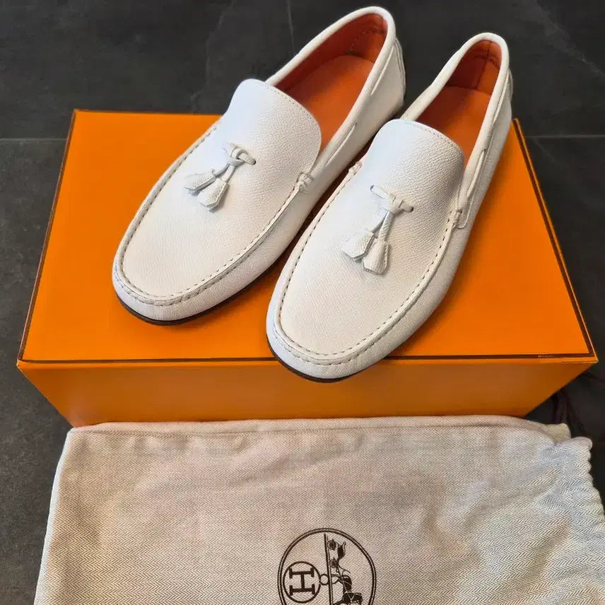 [BUNJANG] Hermes Loafers White Size 40.5 / (새상품)에르메스 로퍼 화이트 40.5