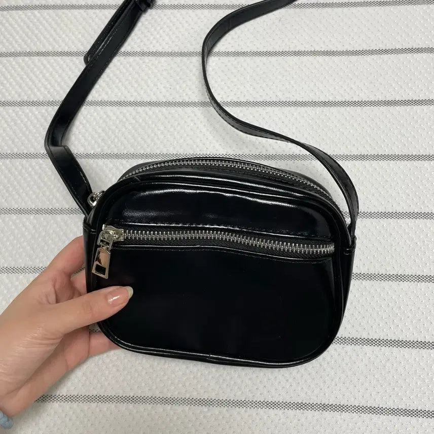[BUNJANG] Mini Square Crossbody Bag / 미니 스퀘어 크로스백