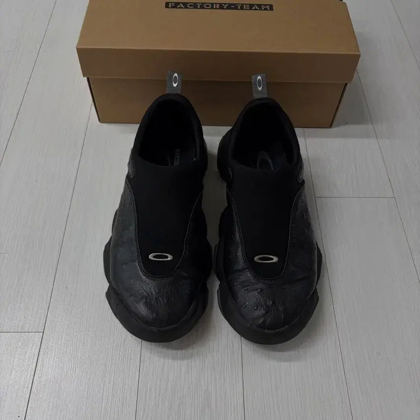[BUNJANG] Oakley Brain Dead Ostrich 250 / 오클리 브레인데드 오스트리치 250