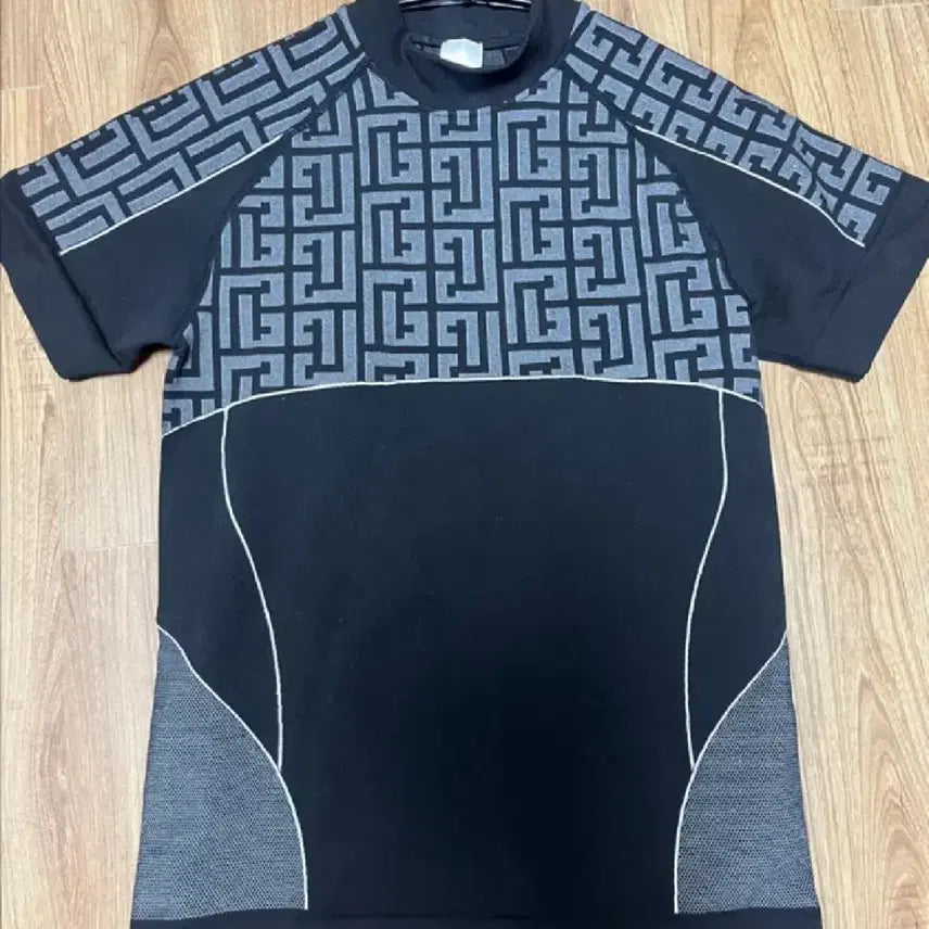 [BUNJANG] Rapinato Seamless Compression Shirt / 라피나토 심리스 컴프레션