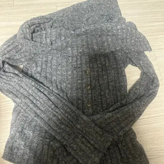 [BUNJANG] Ribbed Off-Shoulder Knit Sweater - Grey / 골지 오프숄더 그레이