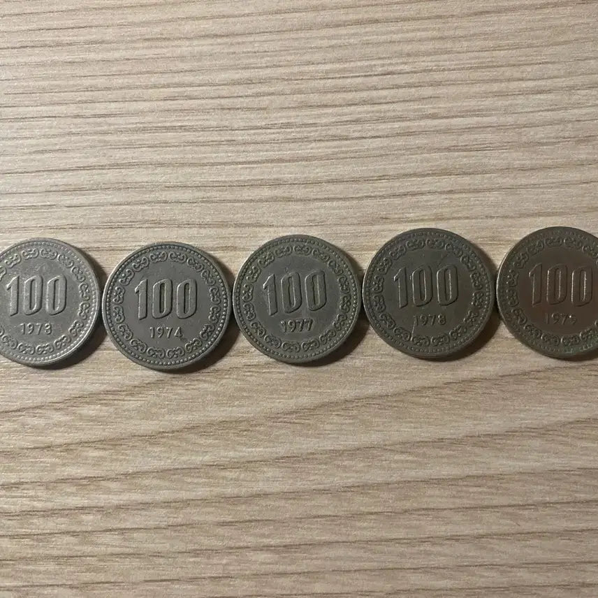 [BUNJANG] 1970s 100 Won Rare Coin Collection / 1970년대 100원 희귀동전 팔아요