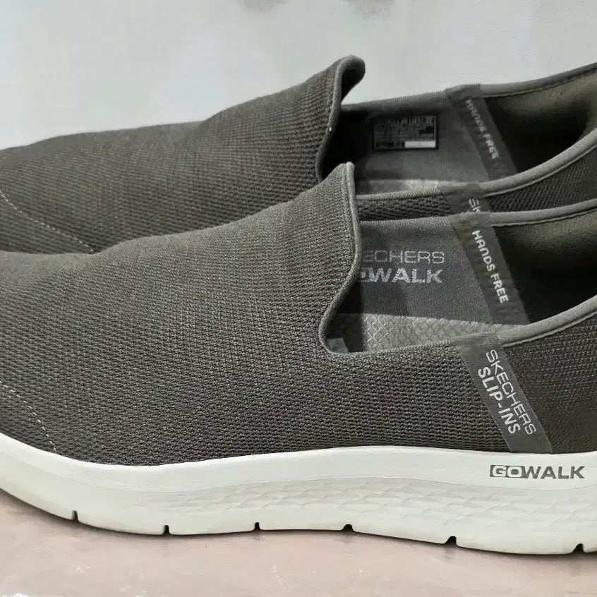 [BUNJANG] Skechers GOwalk Slip-ins Men's Walking Shoes (285mm) / 스케쳐스 슬립인스 고워크 남성용 (285mm)