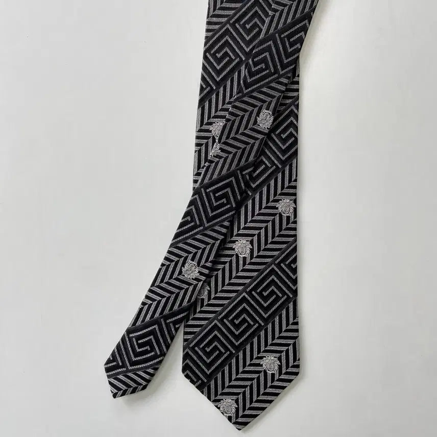 [BUNJANG] Versace Monogram Silk Necktie / Versace 베르사체 정품 명품 모노그램 넥타이