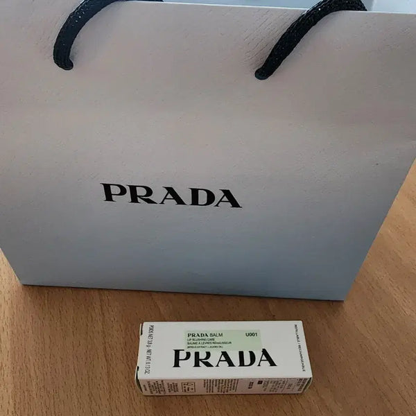 [BUNJANG] Prada Balm L'Éclat 01 Beige / 프라다 립밤 U001 쇼핑백포함 무료배송
