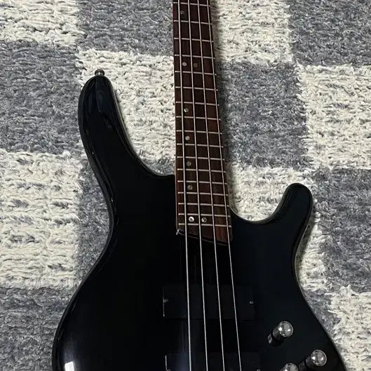 [BUNJANG] Colt C4 Bass Guitar (Domestic) / 중급용 국내산 콜트 C4 베이스 기타