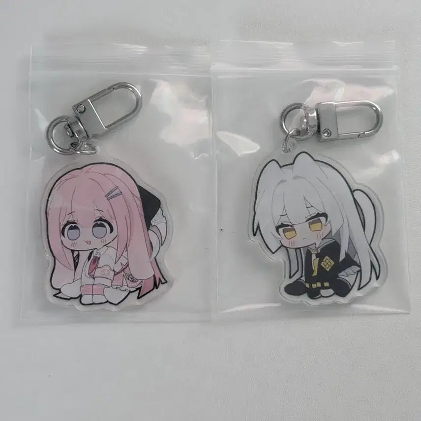 [BUNJANG] Eternity Return Charlotte & Rio Acrylic Keyring / 이터널리턴 샬럿 리오 아크릴 키링