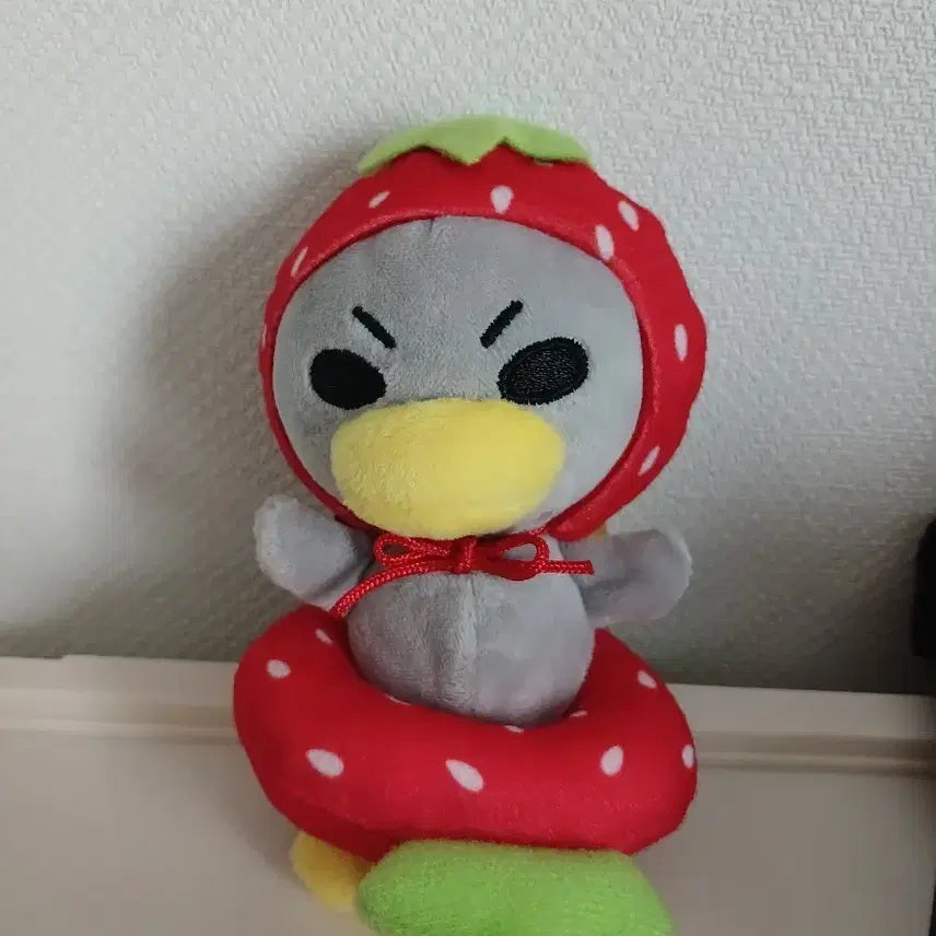 [BUNJANG] Annyeong Zadu Strawberry Tube Ggokko / 안녕자두야 딸기튜브 꼬꼬