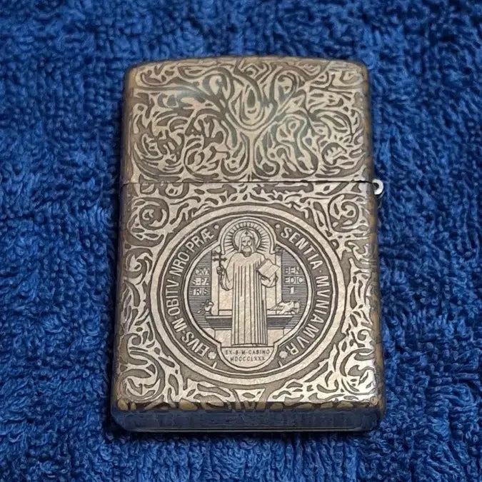 [BUNJANG] 15 Year Custom Engraved Brass Zippo Lighter / 15년) 콘스탄틴 성 베네닉토 레이져 각인 커스텀 황동지포