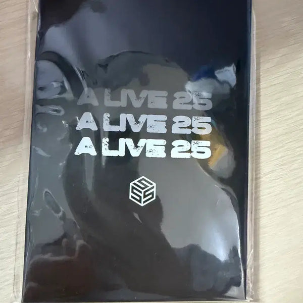 [BUNJANG] tripleS Concert Postcard Photocard / 트리플에스 콘서트 포스트카드 md 포카