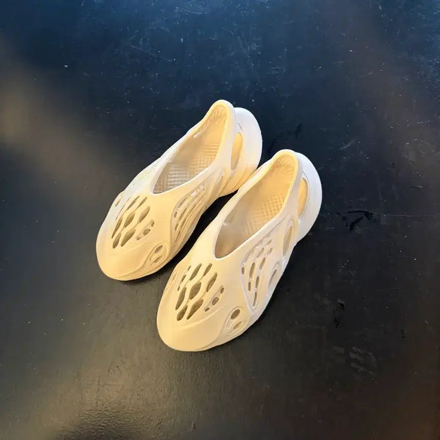 [BUNJANG] Adidas Yeezy Foam Runner Sand 265 / 이지 폼러너 샌드 265