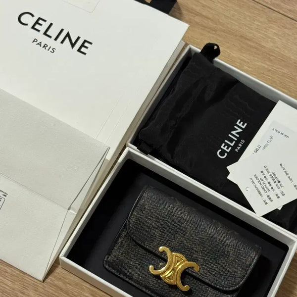 [BUNJANG] Celine Triomphe Card Holder / 셀린느 트리오페 카드지갑