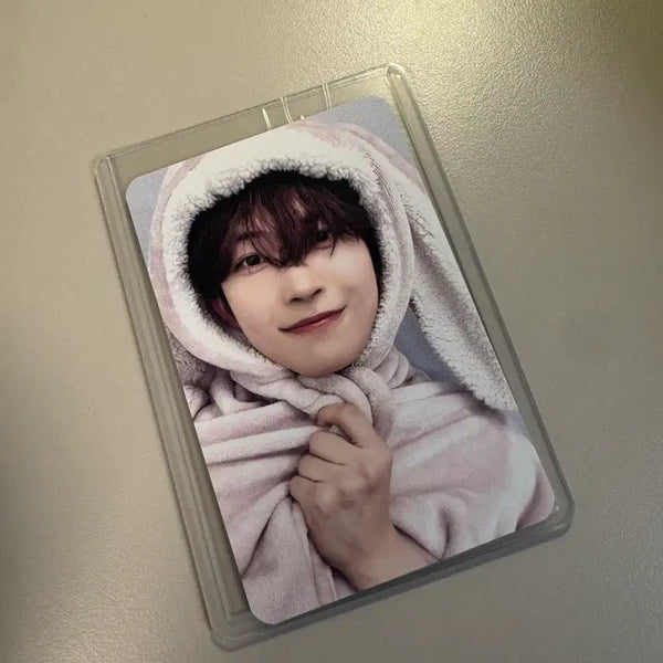 [BUNJANG] Rabbit Blanket Kwon Goun / 토끼담요 건우 양도