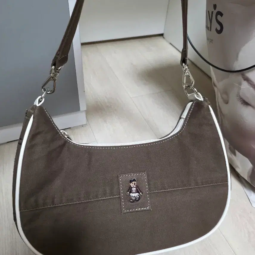 [BUNJANG] TINy WEENIE Brown Hobo Bag / 티니위니 브라운 호보백