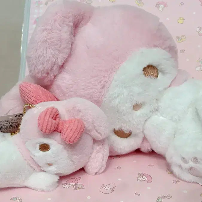 [BUNJANG] Sanrio My Melody "Rest Time" Plush & Mascot Set / 2022년 휴식시간 마이멜로디 인형 누이 마스코트 2점 세트