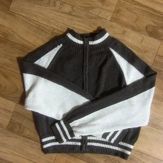 [BUNJANG] 8 Seconds Brown White Color Block Knit Zip-Up / 에잇세컨즈 브라운 화이트 배색 니트 집업
