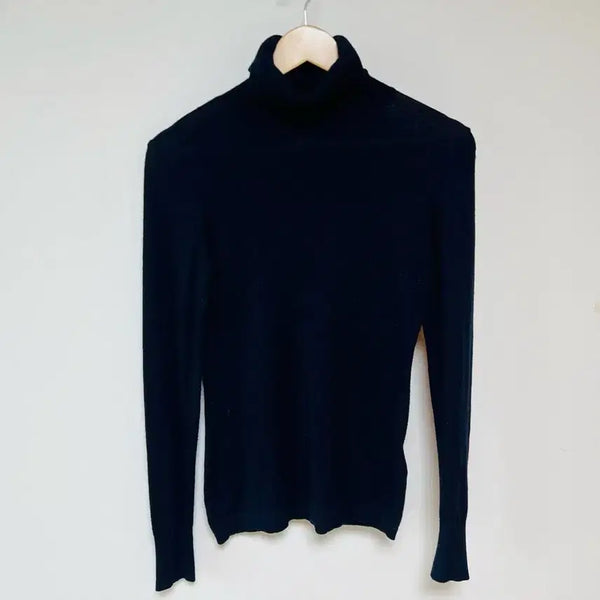 [BUNJANG] H&M Black Ribbed Turtleneck Knit Gold Button Detail Size S / [정품] H&M 블랙 골지 폴라넥 니트 (소매 금장 버튼 포인트, S)