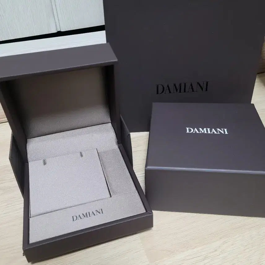 [BUNJANG] Damiani Necklace Case / 다미아니 목걸이 케이스