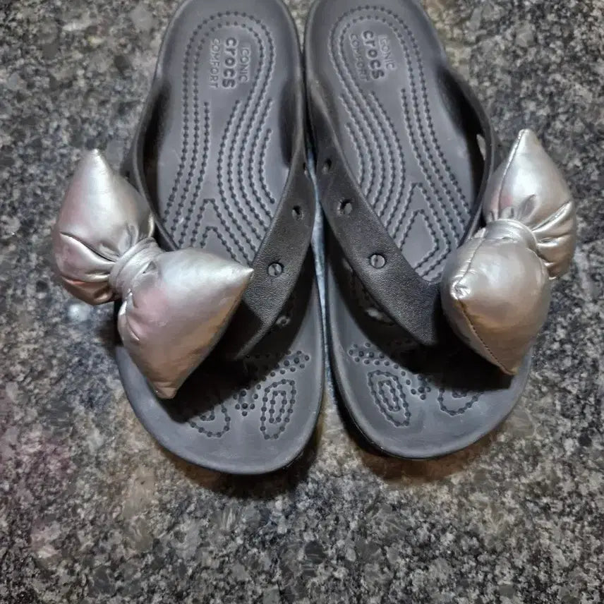 [BUNJANG] Crocs Flip-Flops / 크록스 쪼리 235 240