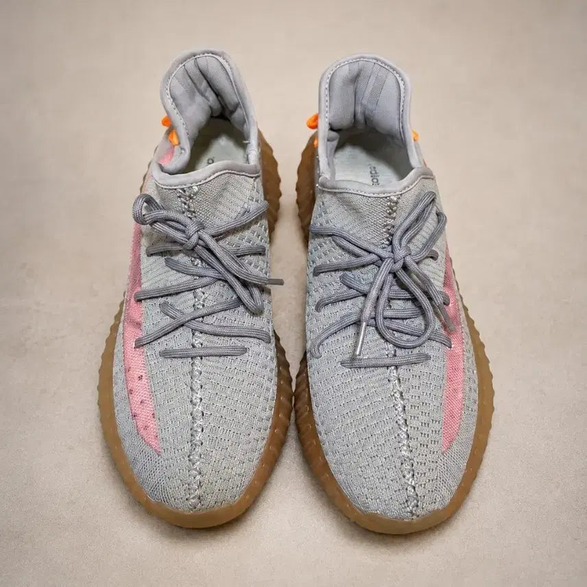[BUNJANG] Adidas Yeezy Boost 350 V2 Ash Stone Sneakers / 아디다스 이지부스트 350 V2 애쉬 스톤