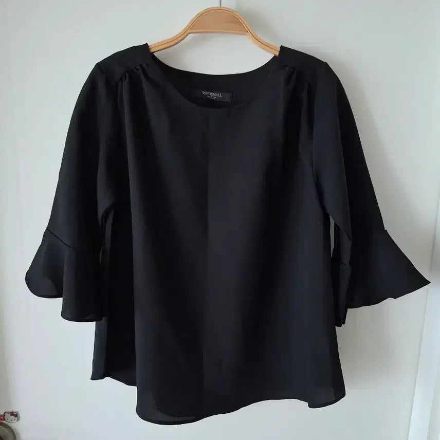 [BUNJANG] Wingsmall Black Puff Sleeve Blouse / 윙스몰 블랙 퍼프 소매 블라우스55~반