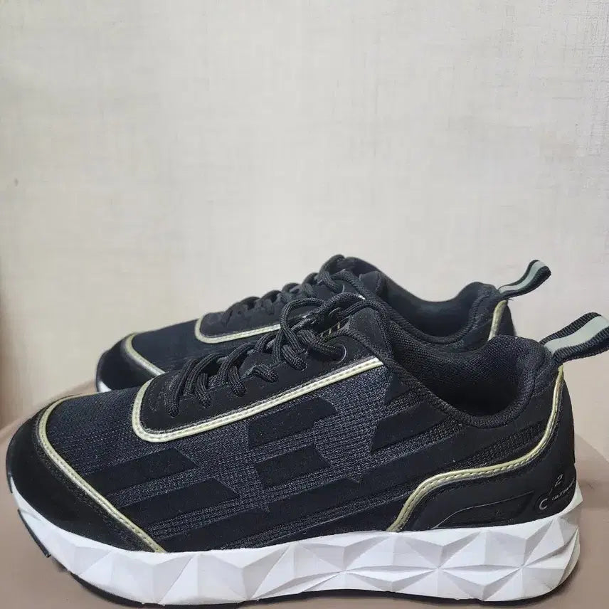 [BUNJANG] Emporio Armani EA7 Black/Gold Sneakers / >>상태최상<< 엠포리오 아르마니 EA7 블랙/골드 225 팝니다
