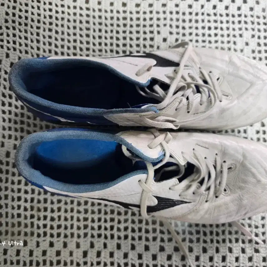 [BUNJANG] Mizuno Monarcida/Basara Series AG Soccer Cleats (White/Blue) 265mm / 미즈노 모나르시다 / 바사라 계열 AG 축구화 (화이트/블루) 265