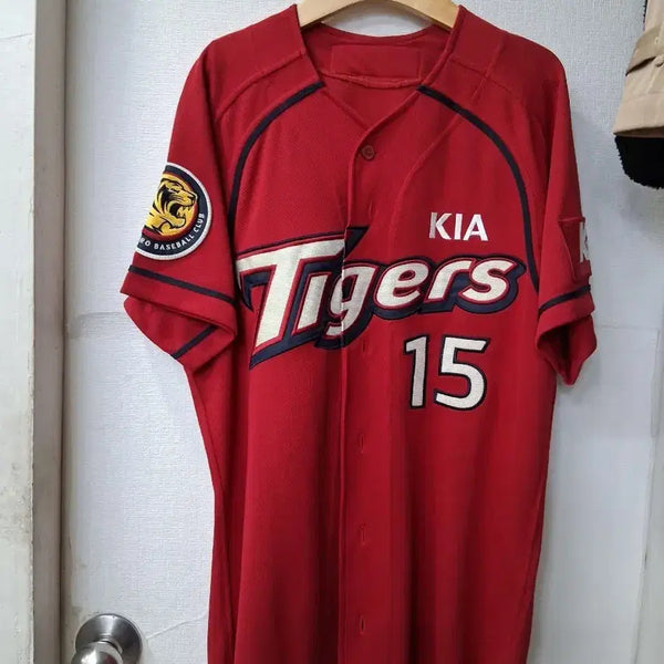 [BUNJANG] Kia Tigers Baseball Jersey #15 / 기아 타이거즈 야구 유니폼 15번  100