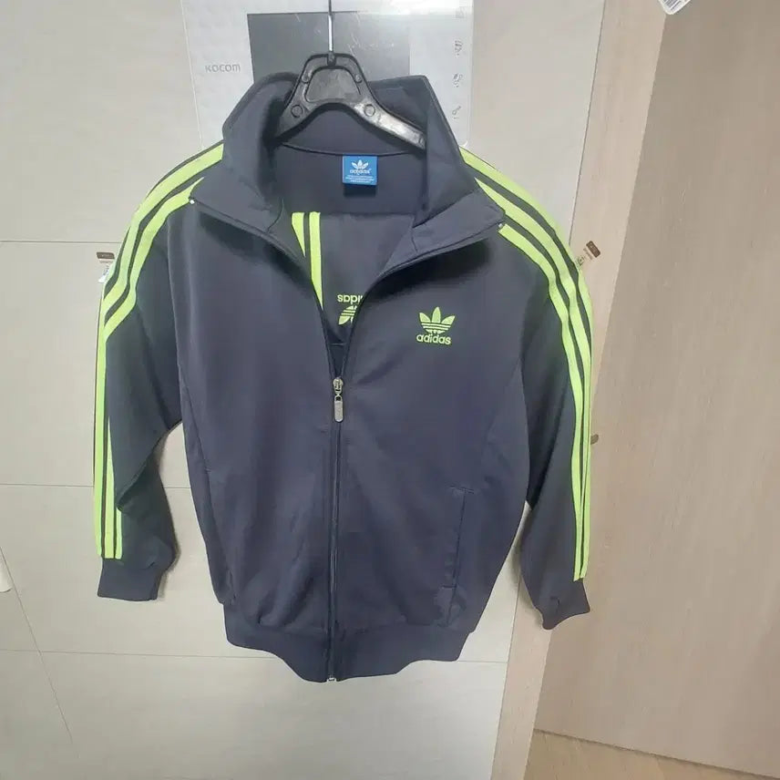 [BUNJANG] Adidas Spring/Fall Training Set Navy/Lime Size S New / 아디다스 춘추용 세트 네이비 라임 S 새상품