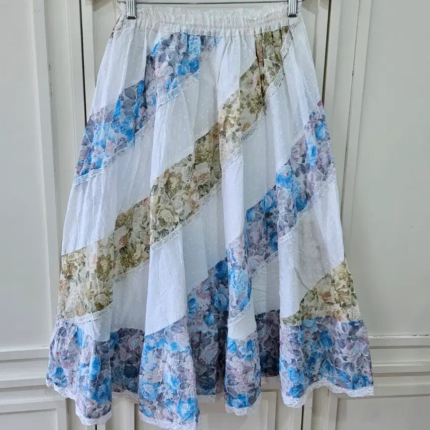 [BUNJANG] Vintage Floral Patchwork Long Skirt / 빈티지 플라워 패치워크 롱스커트