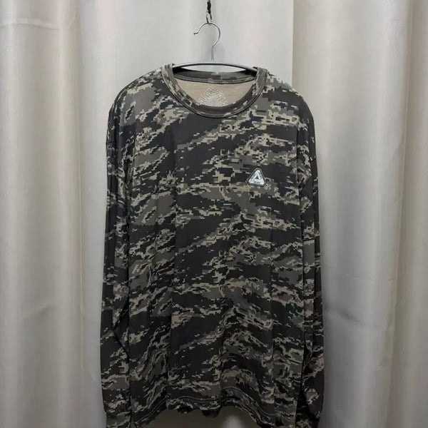 [BUNJANG] Palace Sofa Tiger Digi Camo Long Sleeve / Palace 팔라스 소파 롱슬리브 타이거 디지 카모