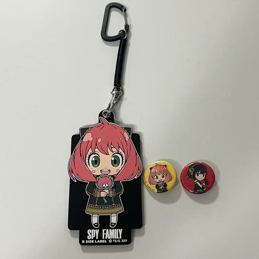 [BUNJANG] Spy x Family Anya Forger Card Case & Pin Badge Bundle Set / [당일발송] 스카이패밀리 아냐포저 카드 카드케이스, 핀뱃지 일괄