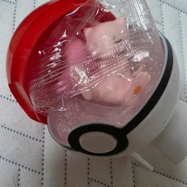 [BUNJANG] Mew Pokemon Ball Figure (Sealed) / 포켓몬볼 음료수 뮤 피규어 미개봉