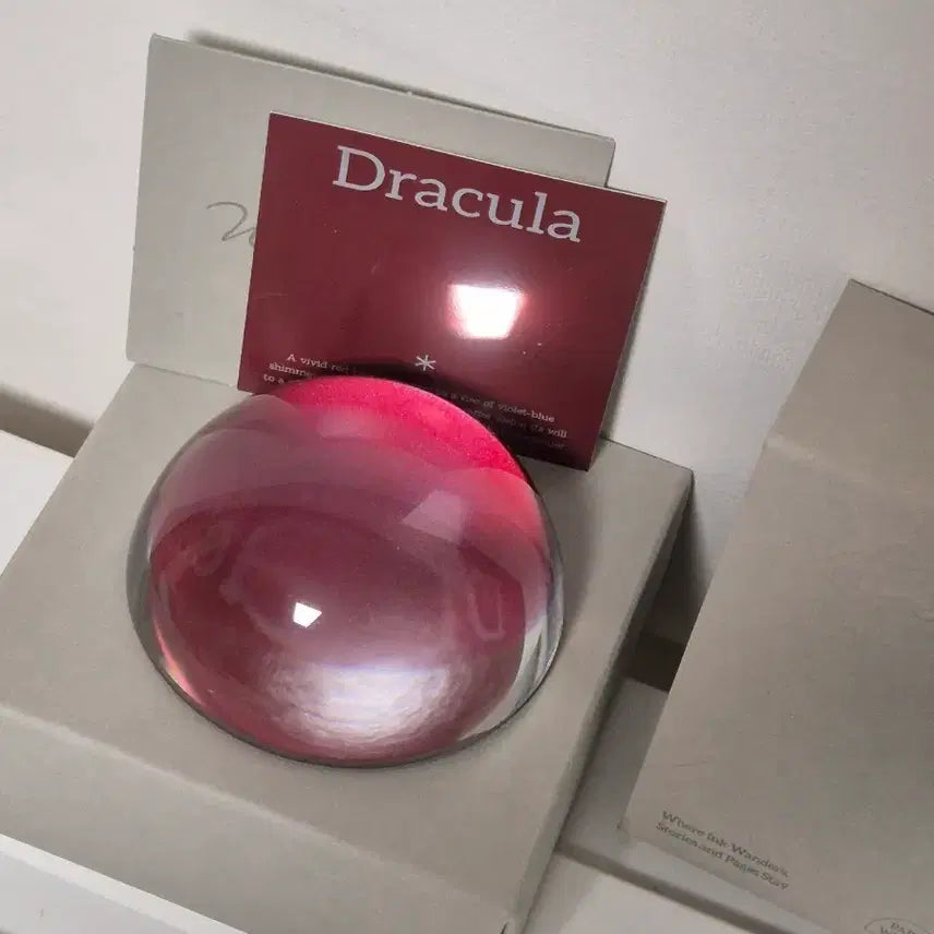 [BUNJANG] Geul-ipda Dracula Paperweight / 글입다 문진