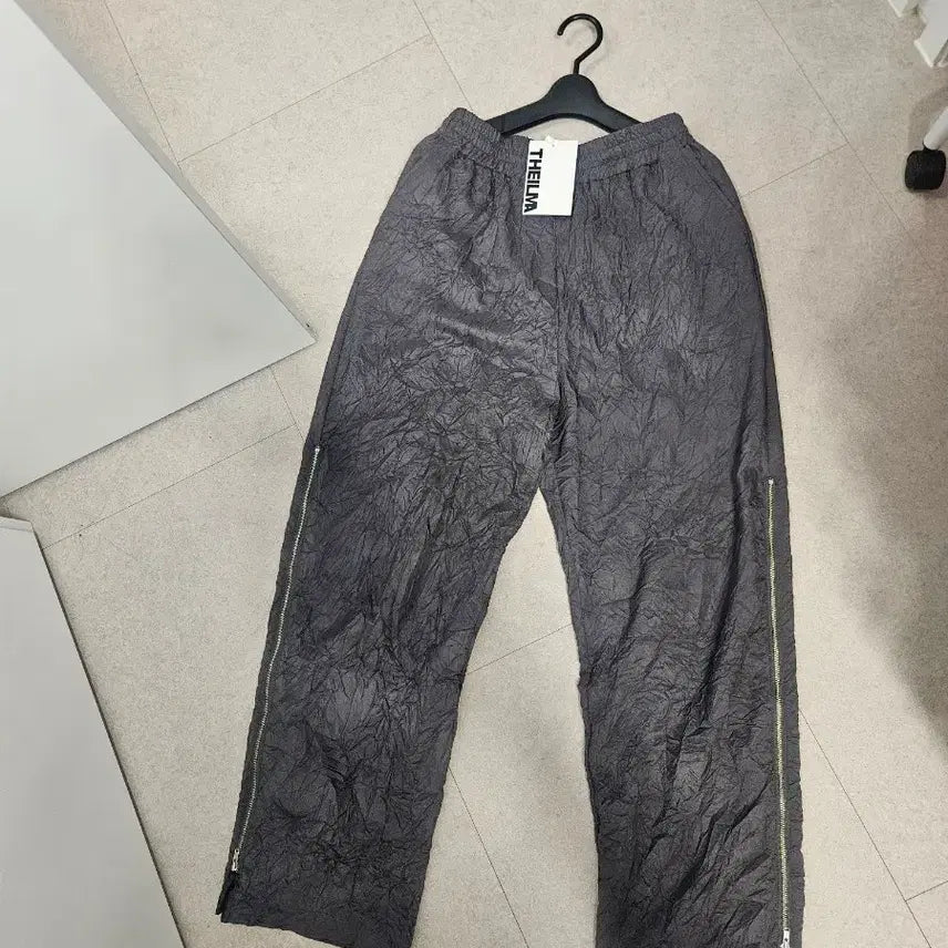 [BUNJANG] Theilma Crinkle Zipper Pants Dark Gray / 더일마  크링클 지퍼 팬츠 다크 그레이