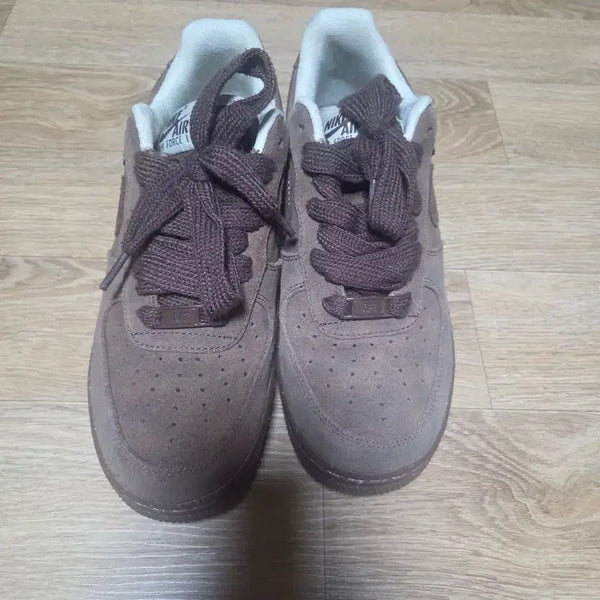 [BUNJANG] Nike Air Force 1 '07 Kakao Wow Suede Sneakers (260) / 나이키 에어포스 1 '07 카카오 와우 (260)