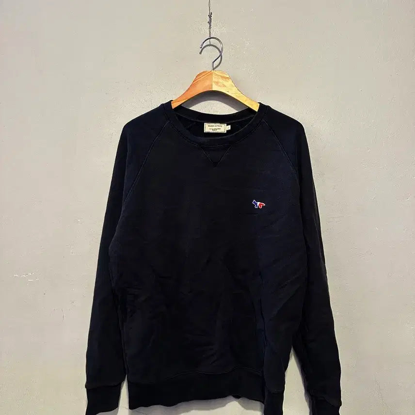 [BUNJANG] Maison Kitsuné Tricolor Fox Patch Sweatshirt / 메종 키츠네 트리컬러 폭스 패치 맨투맨
