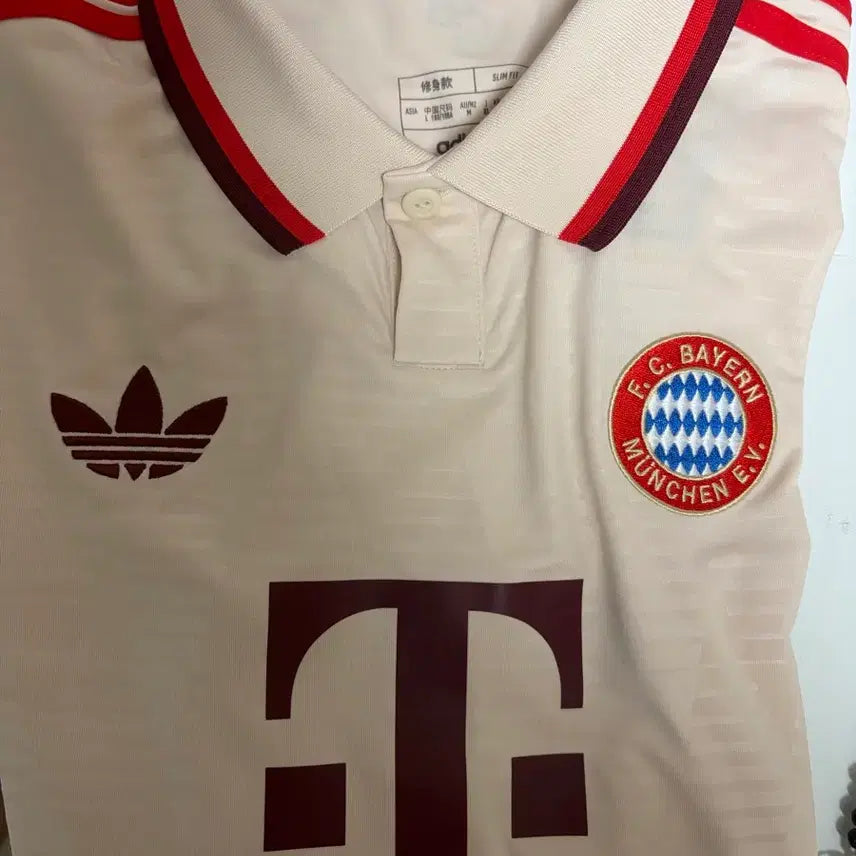 [BUNJANG] Bayern Munich 24/25 Champions League Jersey L (Non-Marking) / 새상품 단순개봉24 25 뮌헨 챔스유니폼 L사이즈 (논마킹)